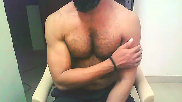 Snapshot of Vbestshow chatting on October 20, 2025, 11:11 am Vbestshow online show from October 20, 2025, 11:11 am