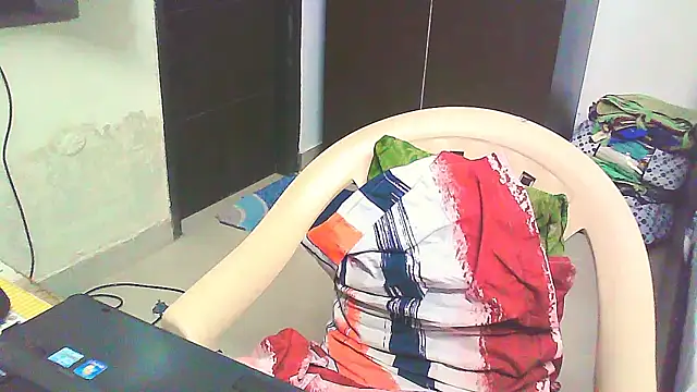 Snapshot of Vbestshow chatting on October 5, 2025, 11:45 am Vbestshow online show from October 5, 2025, 11:45 am