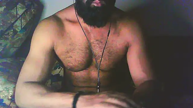 Snapshot of Vbestshow chatting on October 3, 2025, 11:17 pm Vbestshow online show from October 3, 2025, 11:17 pm