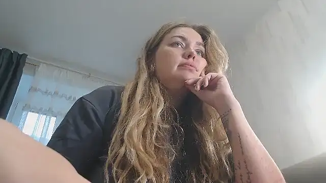 Snapshot of xxkristinaxx chatting on October 23, 2025, 12:15 pm xxkristinaxx online show from October 23, 2025, 12:15 pm