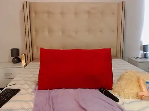 Snapshot of Iminathi20 chatting on October 9, 2025, 11:33 am Iminathi20 online show from October 9, 2025, 11:33 am