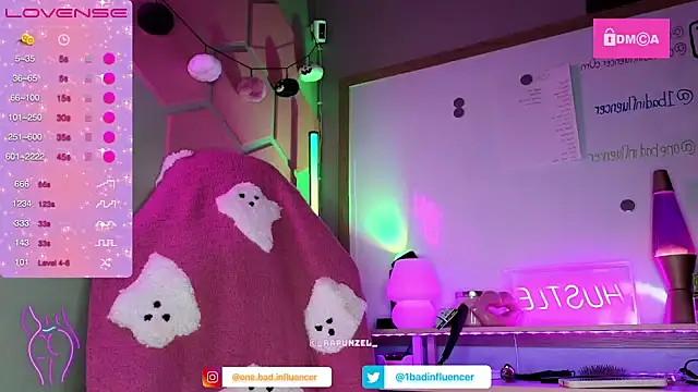 Snapshot of _Rapunzel_ chatting on October 10, 2025, 5:58 pm Rapunzel online show from October 10, 2025, 5:58 pm