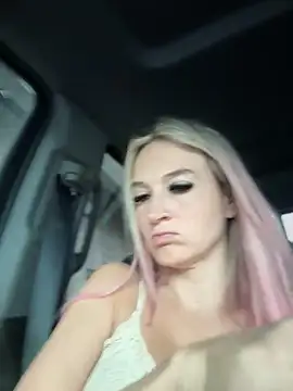 Snapshot of _Rapunzel_ chatting on October 9, 2025, 7:47 pm Rapunzel online show from October 9, 2025, 7:47 pm