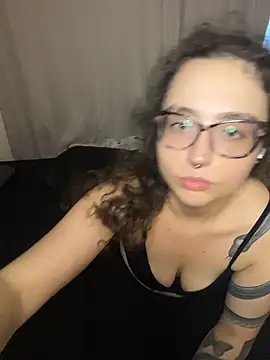 ladyturtle online show from July 9, 2026, 4:39 pm