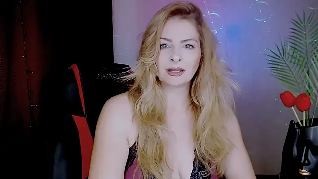 Snapshot of Eleonores chatting on October 3, 2025, 5:20 am Eleonores online show from October 3, 2025, 5:20 am