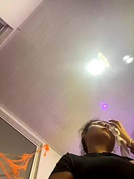 Snapshot of AbbyTaylorr chatting on October 31, 2025, 3:03 am AbbyTaylorr online show from October 31, 2025, 3:03 am