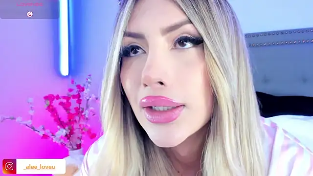 Snapshot of ale_lovee chatting on October 17, 2025, 1:09 am ale lovee online show from October 17, 2025, 1:09 am