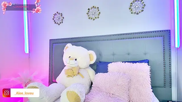 Snapshot of ale_lovee chatting on September 26, 2025, 1:23 am ale lovee online show from September 26, 2025, 1:23 am