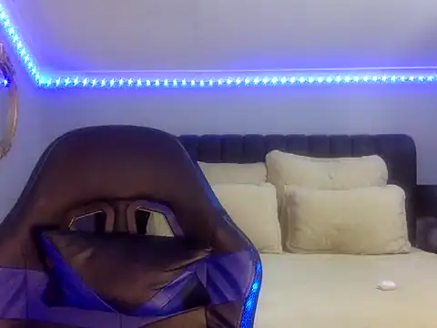 BOOTYBANGER24xx online show from September 12, 2025, 1:28 am