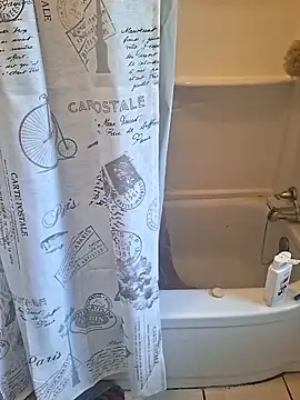 Snapshot of ThickDMatty@xh chatting on October 5, 2025, 9:16 pm ThickDMattyxh online show from October 5, 2025, 9:16 pm