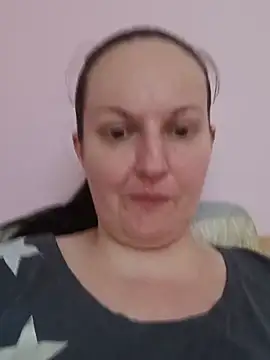 Snapshot of BustyLadyAlma chatting on July 19, 2026, 6:33 am BustyLadyAlma online show from July 19, 2026, 6:33 am