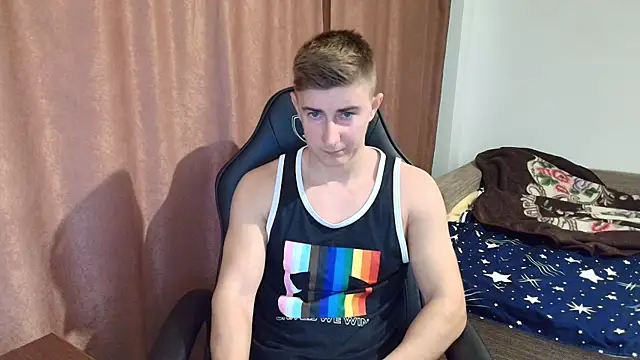 Todhorny9873 online show from January 10, 2025, 4:44 am