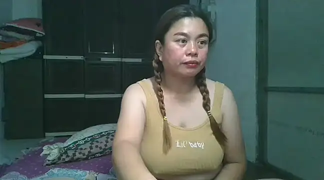 Snapshot of Kariebabe chatting on February 20, 2025, 10:16 am Kariebabe online show from February 20, 2025, 10:16 am