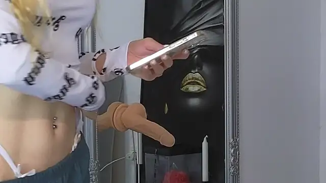 JuliaJuliette online show from September 27, 2025, 1:06 pm