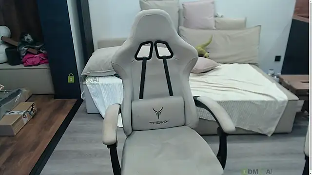 Sunny-Girl1 online show from October 31, 2025, 8:55 am