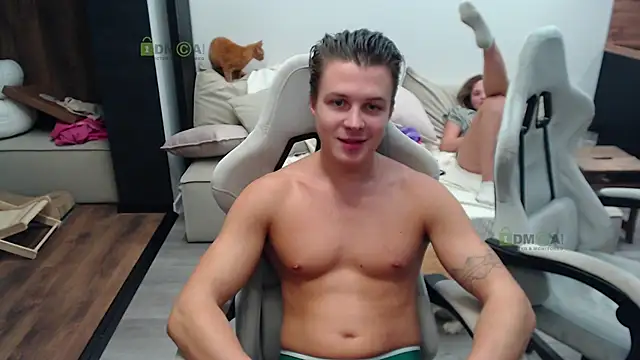 Sunny-Girl1 online show from October 17, 2025, 8:32 pm