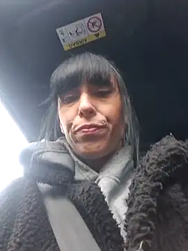 misscectito13 online show from December 2, 2025, 9:00 am