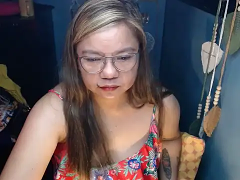 ambersmile online show from November 24, 2025, 8:53 pm