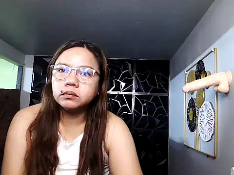 ambersmile online show from March 7, 2025, 11:49 pm