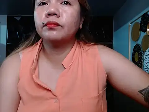 Snapshot of ambersmile chatting on September 21, 2025, 12:21 pm ambersmile online show from September 21, 2025, 12:21 pm