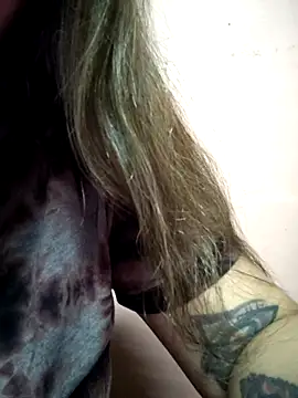 ambersmile online show from March 4, 2026, 9:11 pm