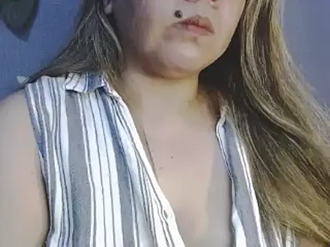 ambersmile online show from March 22, 2026, 9:44 am