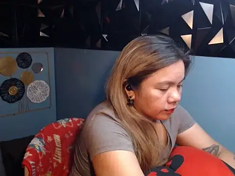 Snapshot of ambersmile chatting on October 8, 2025, 10:06 am ambersmile online show from October 8, 2025, 10:06 am