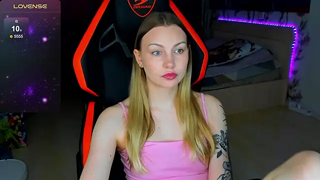 BiMolly online show from February 28, 2026, 1:11 pm