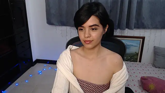 mia collins x online show from May 31, 2026, 2:06 am