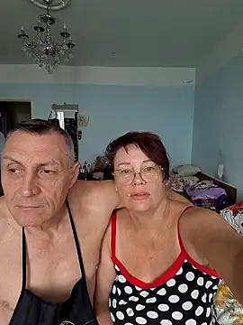  lady red  online show from September 24, 2025, 6:09 am