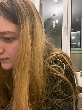 Snapshot of -MimmiLissa- chatting on November 12, 2025, 10:57 pm -MimmiLissa- online show from November 12, 2025, 10:57 pm