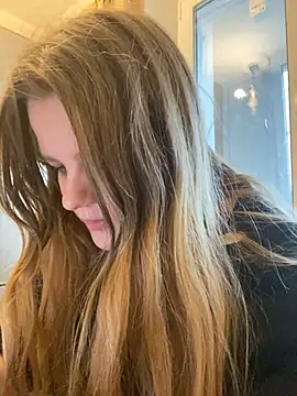 -MimmiLissa- online show from April 15, 2026, 9:59 am