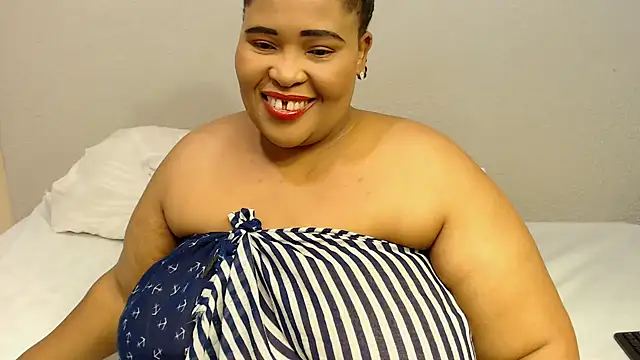 Snapshot of zandile chatting on October 4, 2025, 6:20 pm zandile online show from October 4, 2025, 6:20 pm