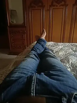 Bobby967 online show from December 2, 2025, 9:44 am