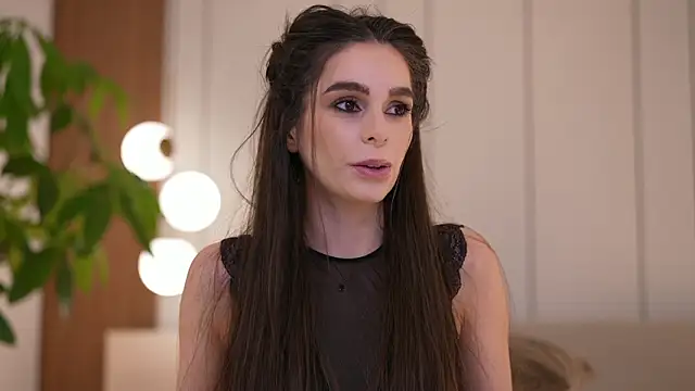 DoviaClaire online show from February 7, 2026, 8:00 am