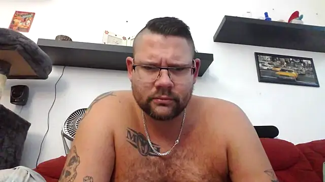 sexykevin17cm online show from November 26, 2025, 2:39 pm