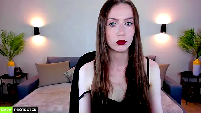 TheWoman   online show from July 3, 2026, 10:44 am