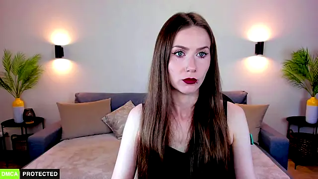 TheWoman   online show from July 6, 2026, 10:44 am