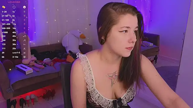 Snapshot of Mira_Falls chatting on December 4, 2025, 5:28 am Mira Falls online show from December 4, 2025, 5:28 am