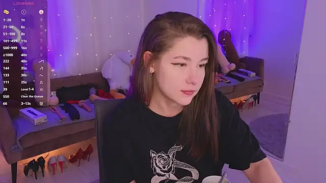 Snapshot of Mira_Falls chatting on December 16, 2025, 5:55 am Mira Falls online show from December 16, 2025, 5:55 am