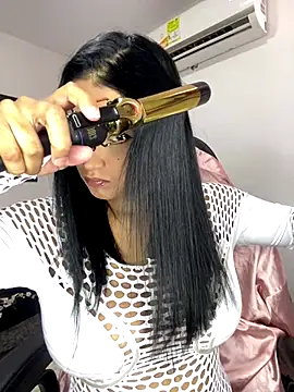 Snapshot of Shantal_Lovee chatting on September 20, 2025, 8:36 pm Shantal Lovee online show from September 20, 2025, 8:36 pm