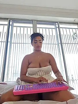 Shantal Lovee online show from December 28, 2024, 8:04 pm