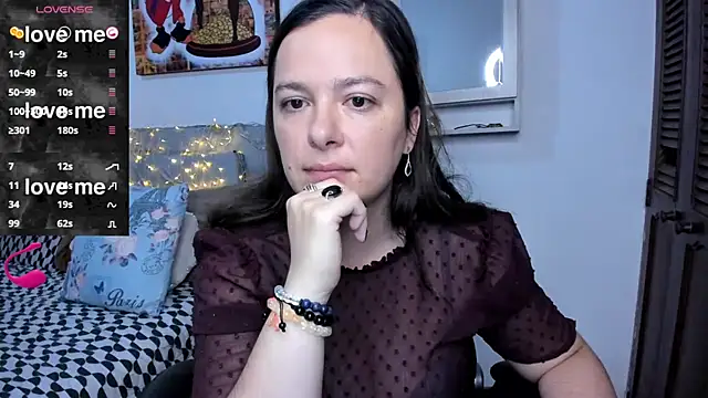 angelaagomez online show from May 11, 2026, 5:32 pm