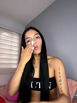 Snapshot of Sammy_pink chatting on September 28, 2025, 9:44 pm Sammy pink online show from September 28, 2025, 9:44 pm