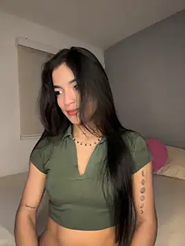 Snapshot of Sammy_pink chatting on November 14, 2025, 3:43 am Sammy pink online show from November 14, 2025, 3:43 am