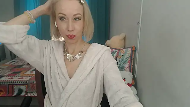 LuxuryNika online show from March 22, 2025, 12:25 pm