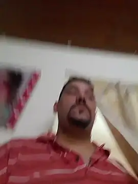 Snapshot of Eze_mole chatting on October 28, 2025, 3:22 pm Eze mole online show from October 28, 2025, 3:22 pm