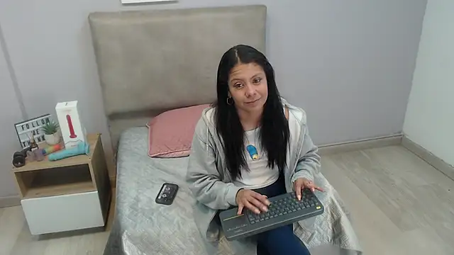 valevicious online show from December 15, 2025, 1:39 pm