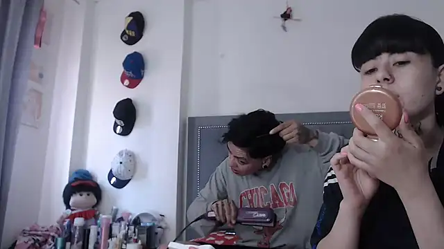 Snapshot of dulce_maria_x chatting on October 9, 2025, 12:38 pm dulce maria x online show from October 9, 2025, 12:38 pm