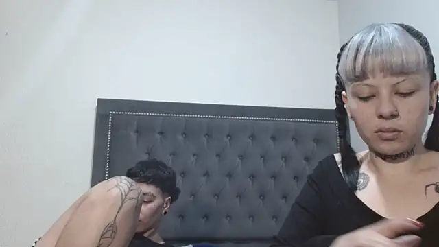 dulce maria x online show from April 5, 2026, 12:56 pm